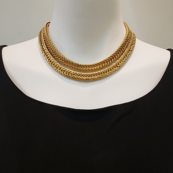 VINTAGE Goldtone Goddess Statement Snake Chain Collar Necklace - Picture 2 of 7